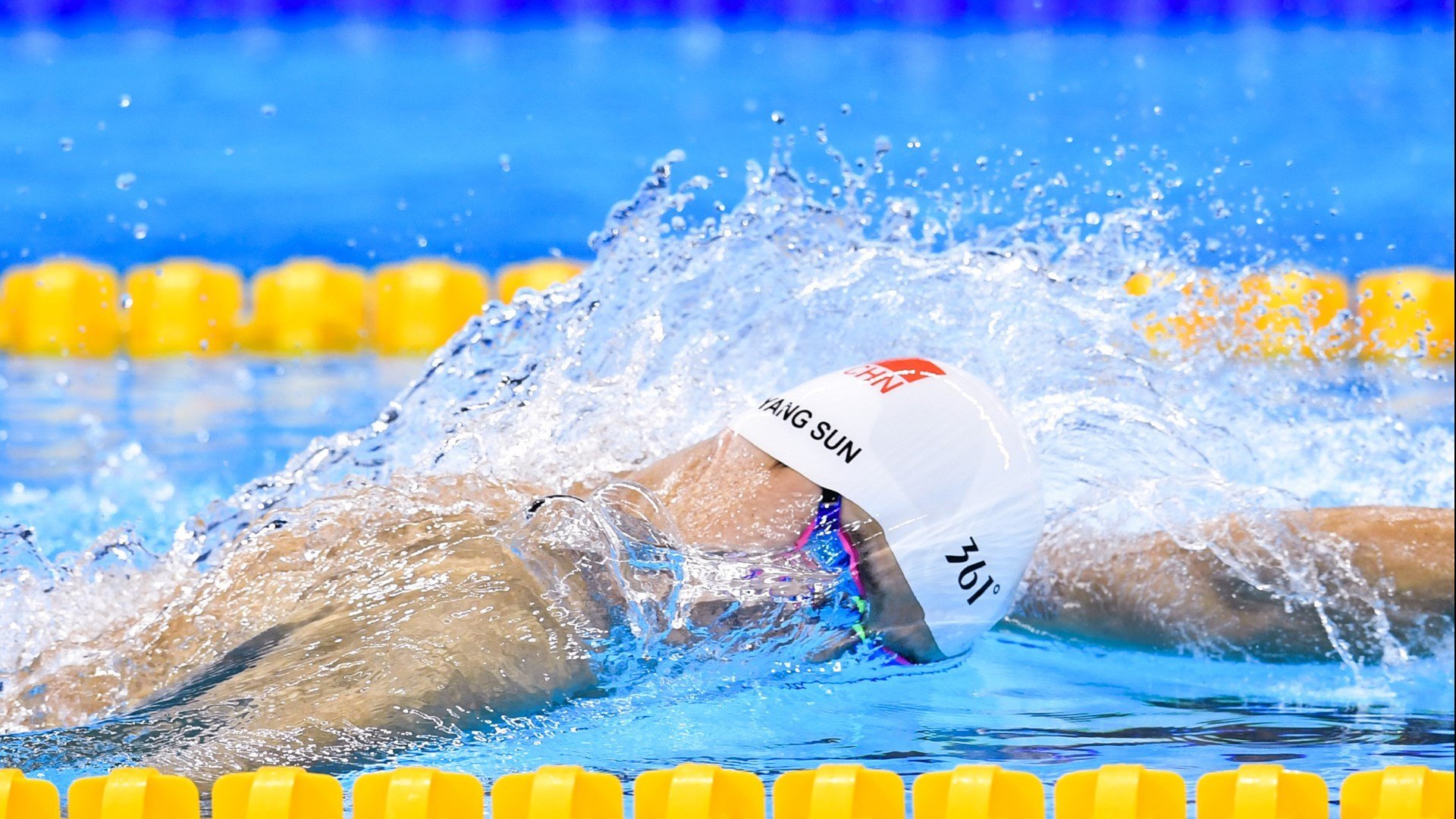 乌拉圭队前锋苏亚雷斯在巴黎奥运会上表现出色，苏亚雷斯在乌拉圭 人气