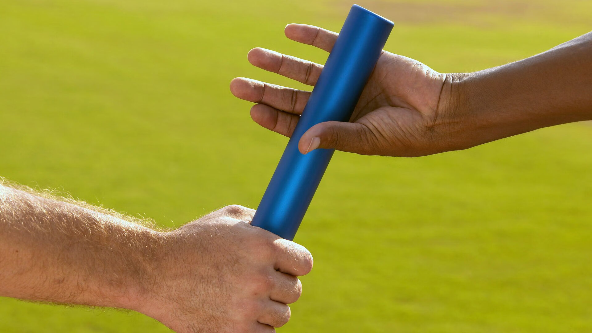 赛场“最感人的集体庆祝”，凝聚胜利的喜悦，集体庆祝动作